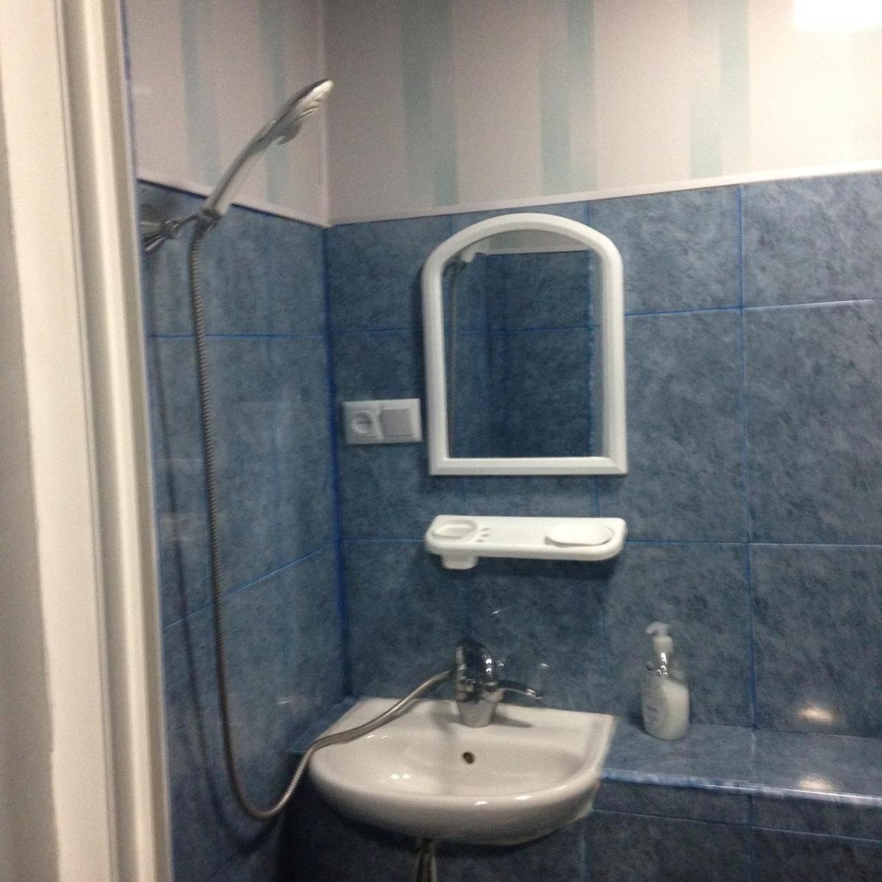 טביליסי Meidani Guest House חדר תמונה